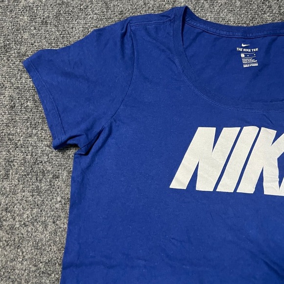 Nike Shirt Women's Large Blue Short Sleeve Round Neck Athletic Cut EUC - Picture 2 of 6